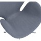 Replica della Swan Chair in cashmere di Arne Jacobsen